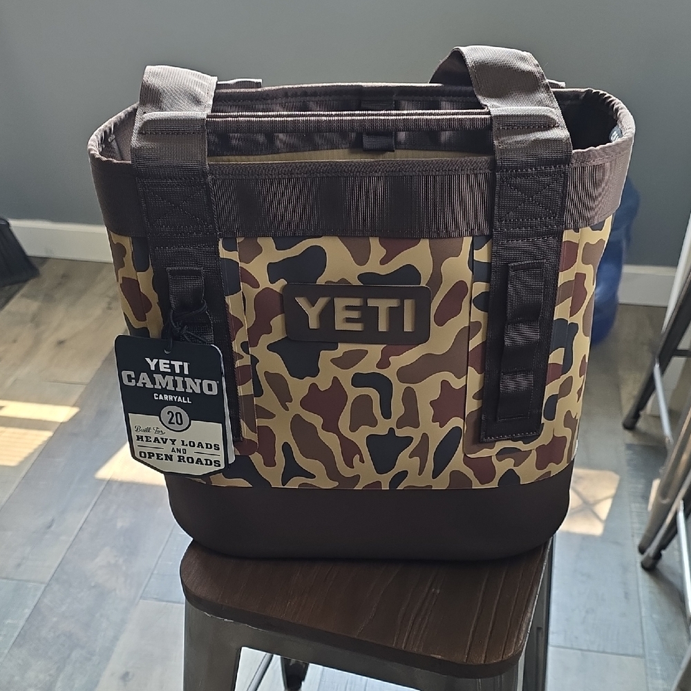 YETI Camino 20 Wetlands Camo